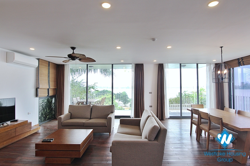 Spacious 3-bedroom apartment with lake view in Ho Tay